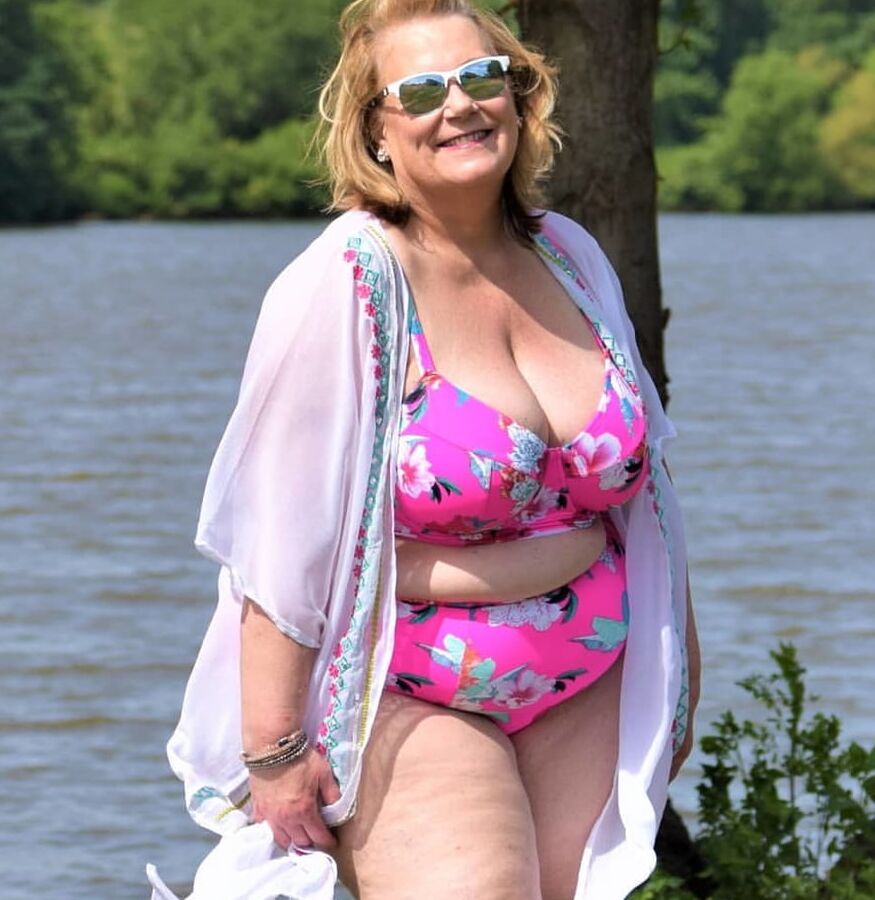Michele Mature Slut