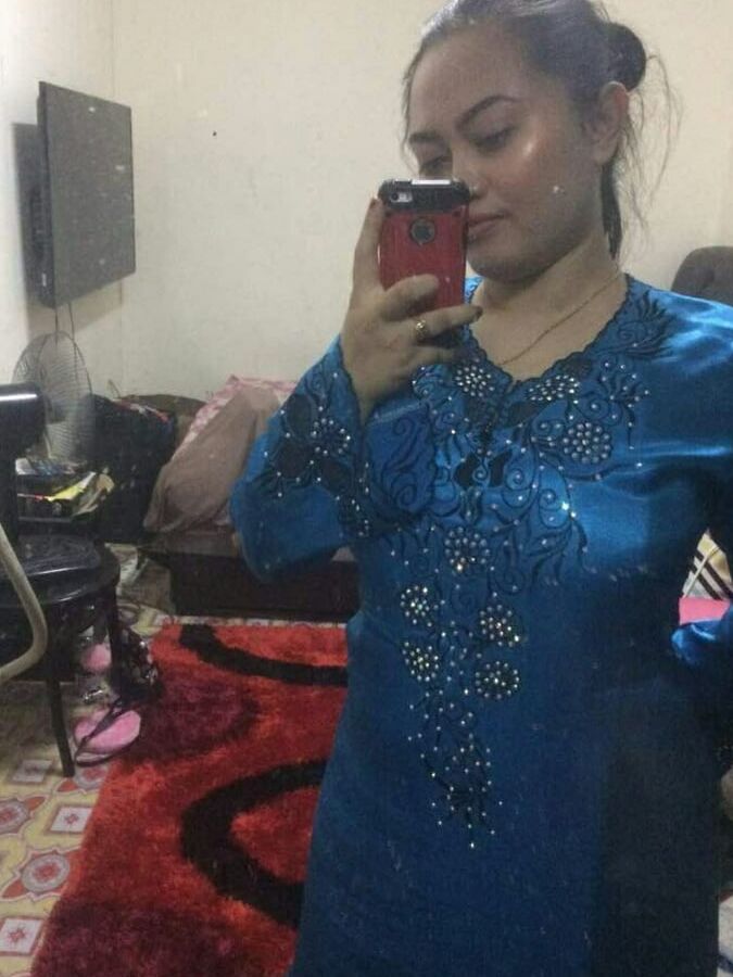 Makcik Putih Gebu Tetek Besar