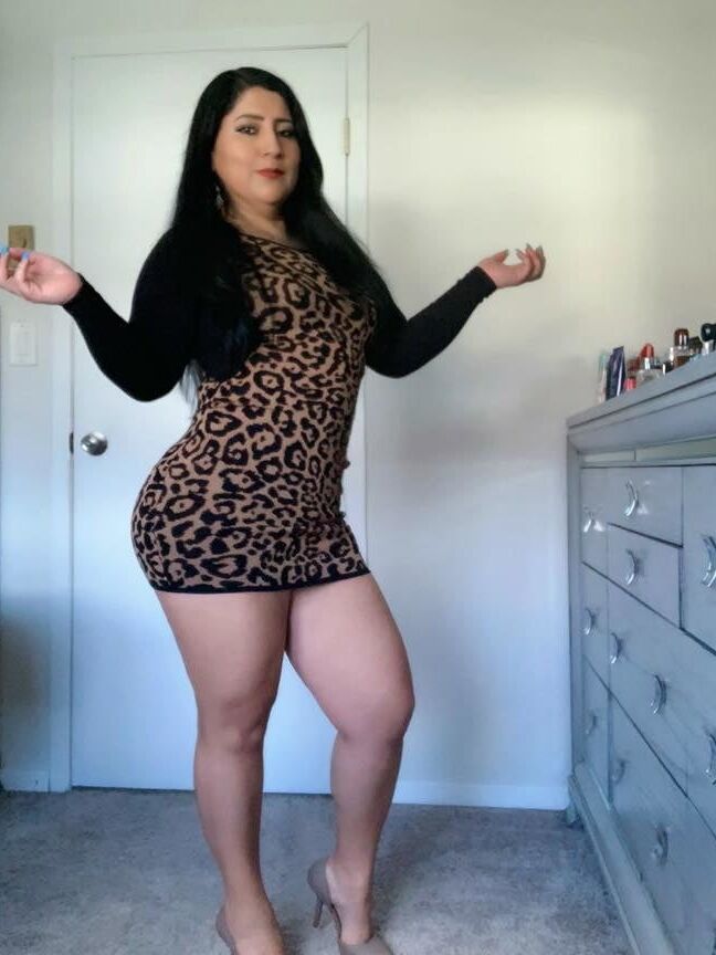 sexy girl love to see more of you