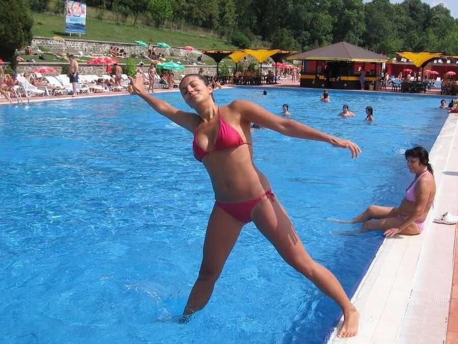 Amateur-Crazy Fun Poses-