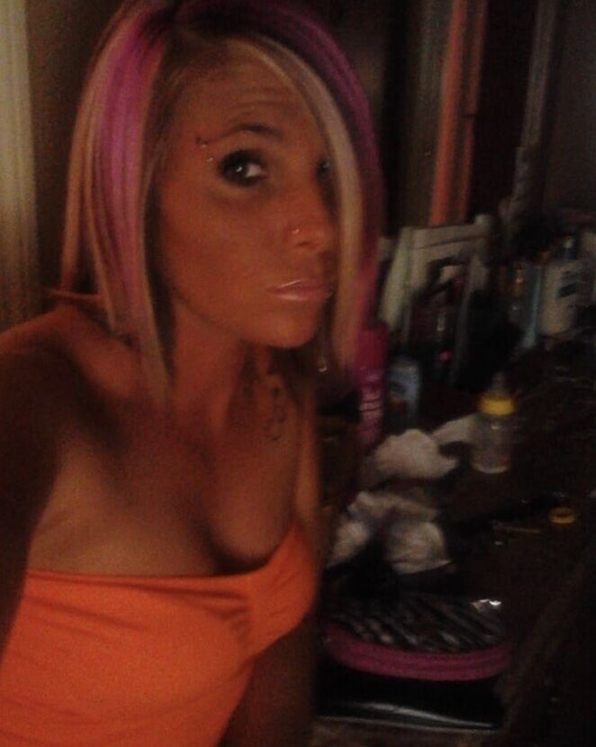 Tan Louisville, KY Girl