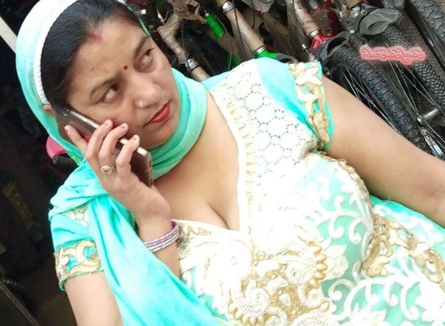 Real life bhabhi aunty caught