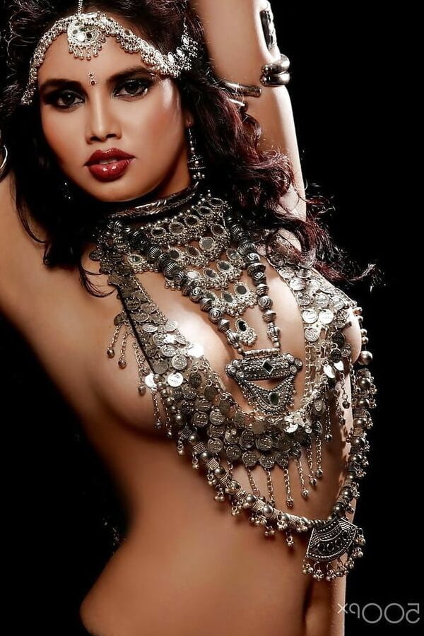 indian beauty nude