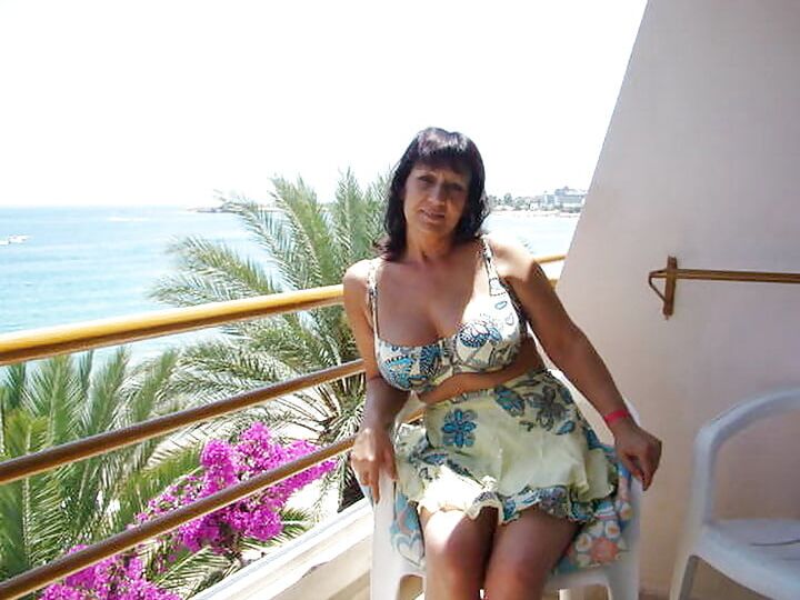 Clothed Mature - Big Boobs