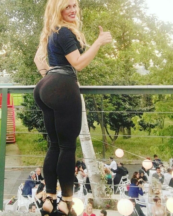 bigbootycaucasian