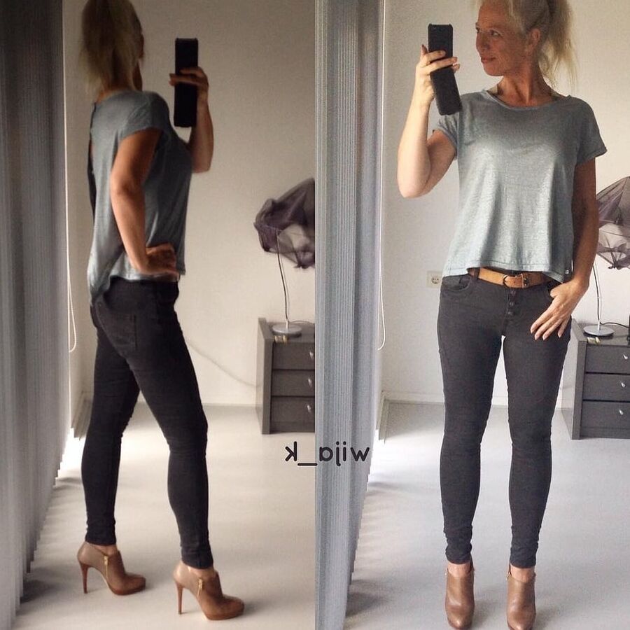 Insta Milf D in Heels