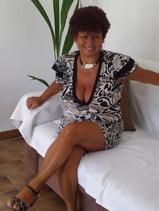 Chunky GILFs and MILFs