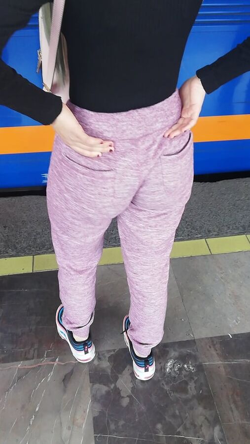 esperando metro