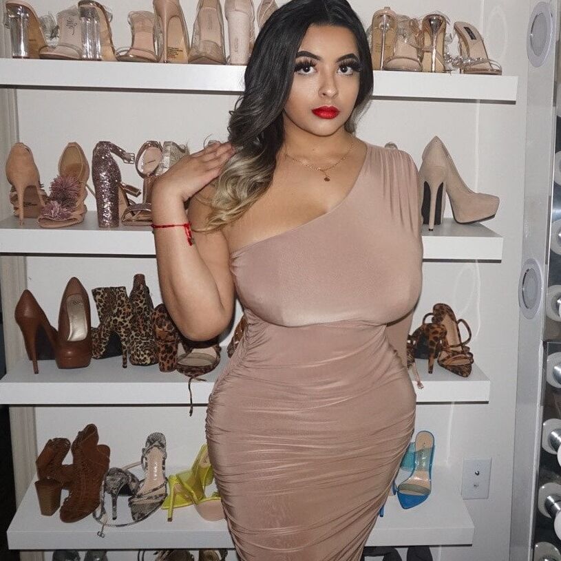 Sexy BBW Pawg Latina Big Tits