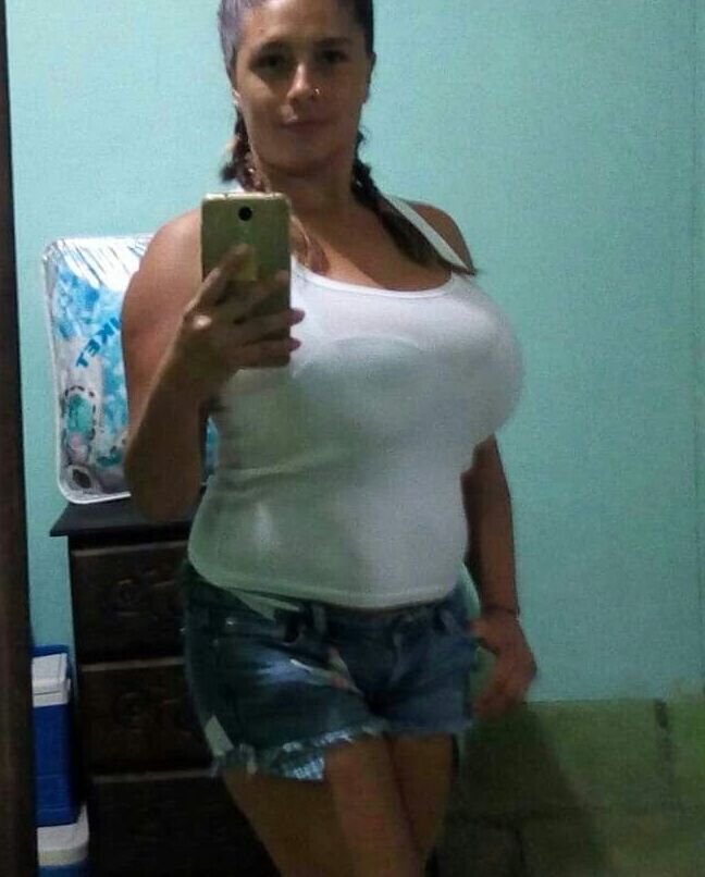 MAS TETAS DD