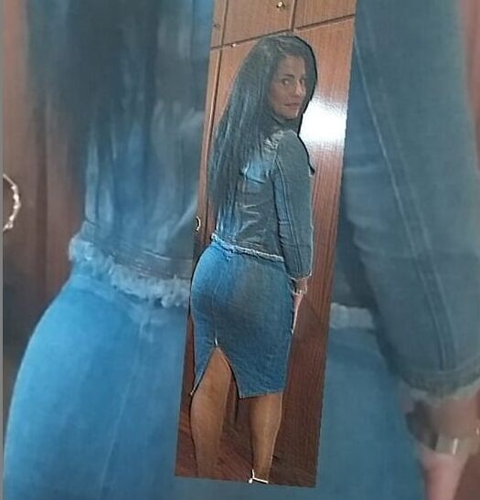 sexy girl love to see more of you