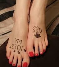 social media sexy feet