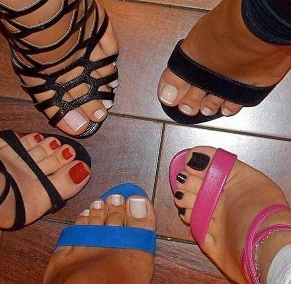social media sexy feet