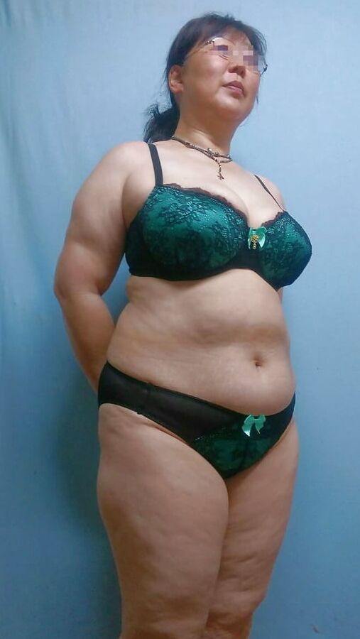 JAPANESE BBW MATURE