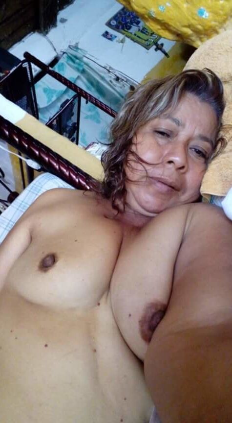 Madura con ricos pezones
