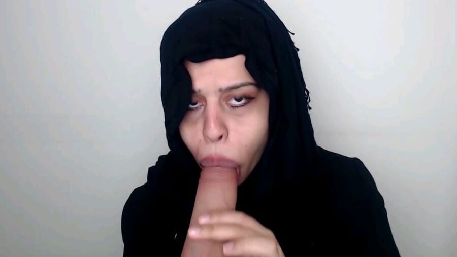 During RAMADAM i suck my dildo for Allah