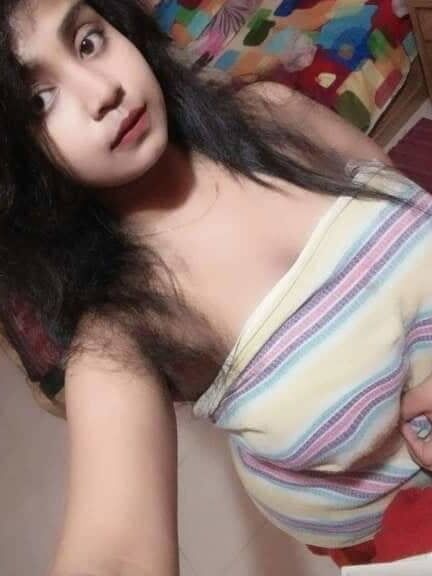 Hot srilankan office bitch leaked her body