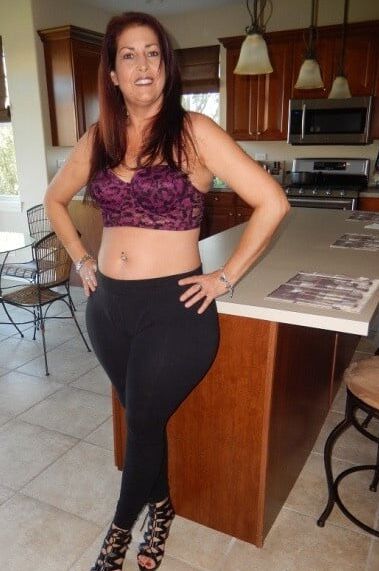 Hot pantyhose in the kitchen