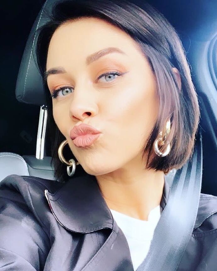 Oana Nechiti Wichsvorlagen