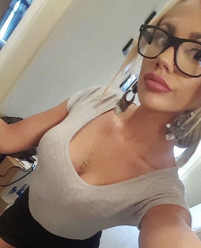 Rzacz Polish Girl
