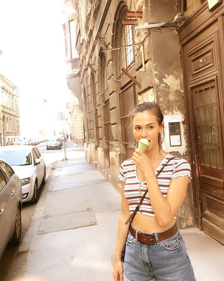 Gulper Ozdemir Sexy Turkish Celebrity Women