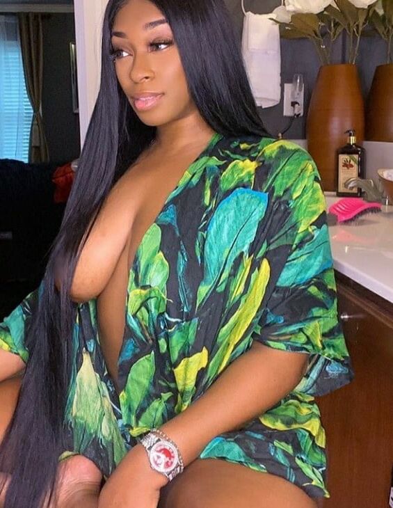 Ms HollyTushe