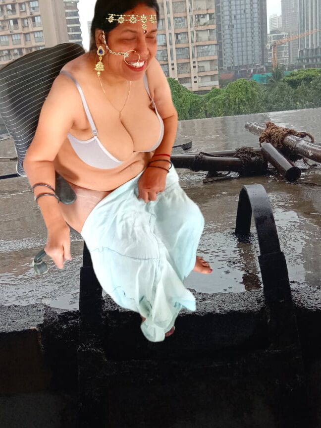 Sexy meena