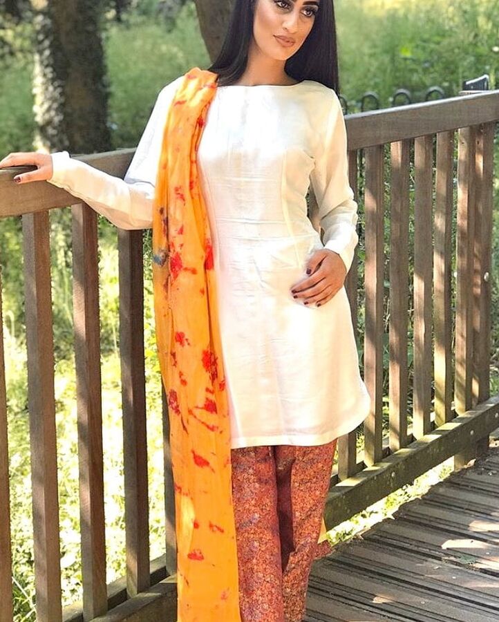 Hot Desi Dolls Sexy