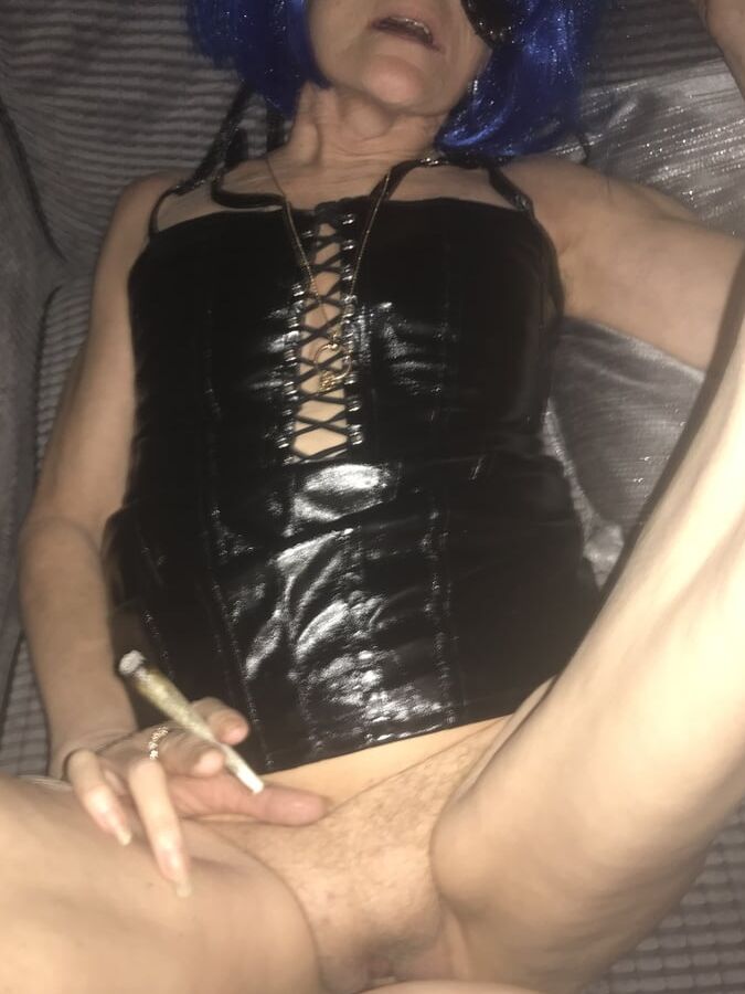 Smoking Cum Slut Fuck Leather Mask Gilf Sucking