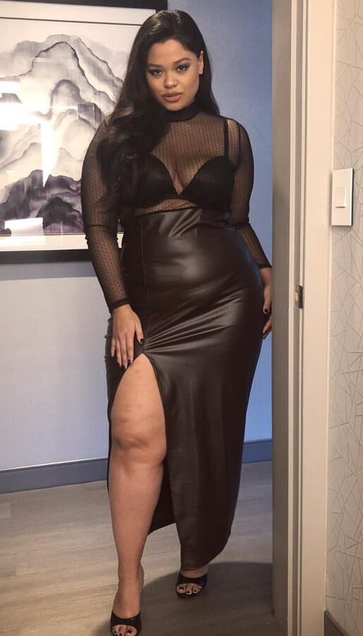 Hot Latin women