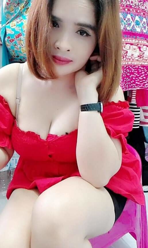 Janda muda tetek besar