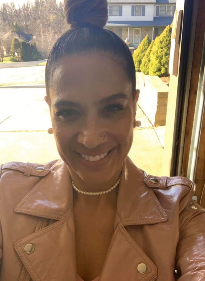 Sexy Mixed Pittsburgh Milf