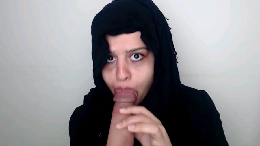 During RAMADAM i suck my dildo for Allah