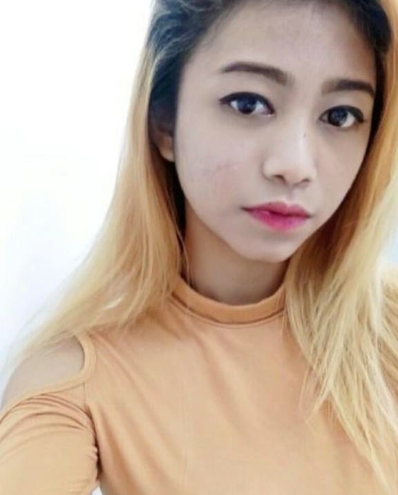 Blonde maylay
