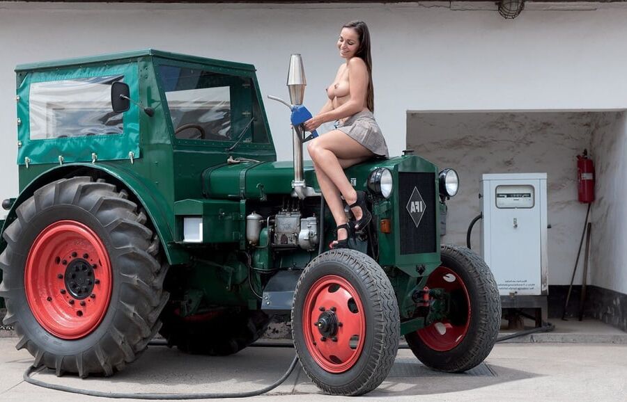Tractorgirls