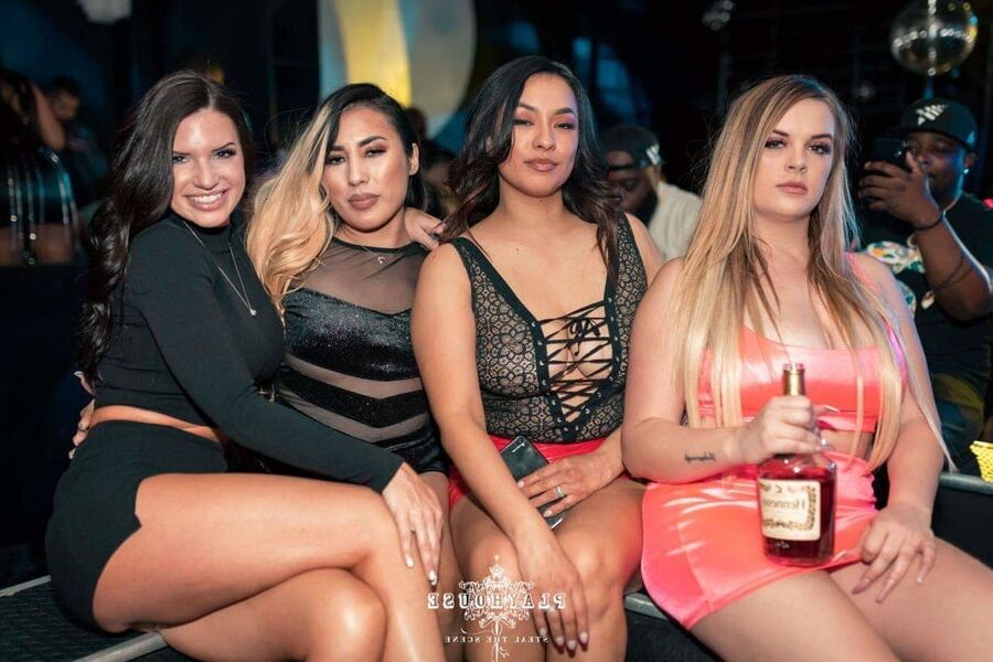 Club sexy latinas