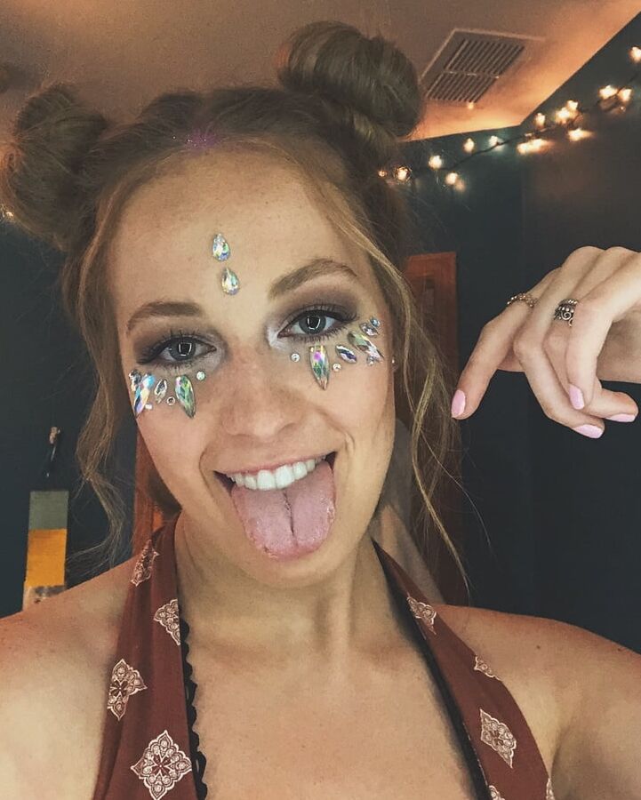 Stunning Blonde Ellie