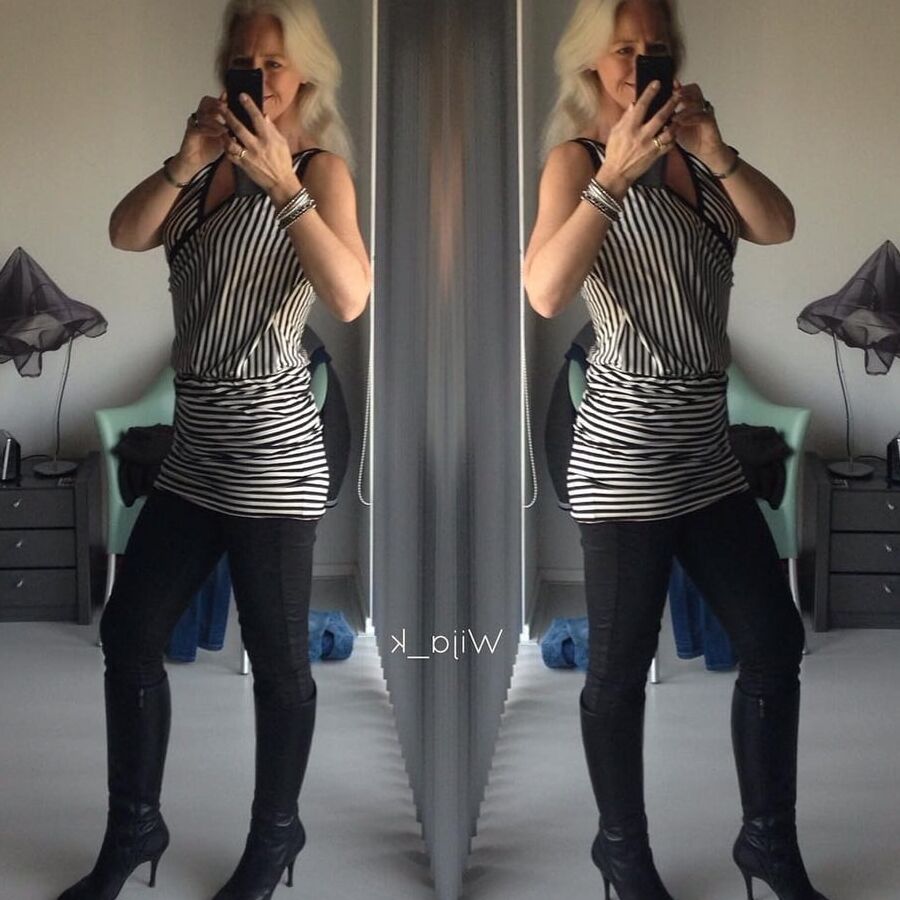 Insta Milf D in Heels