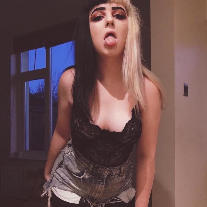 Stupid Chav Sluts- Amber M
