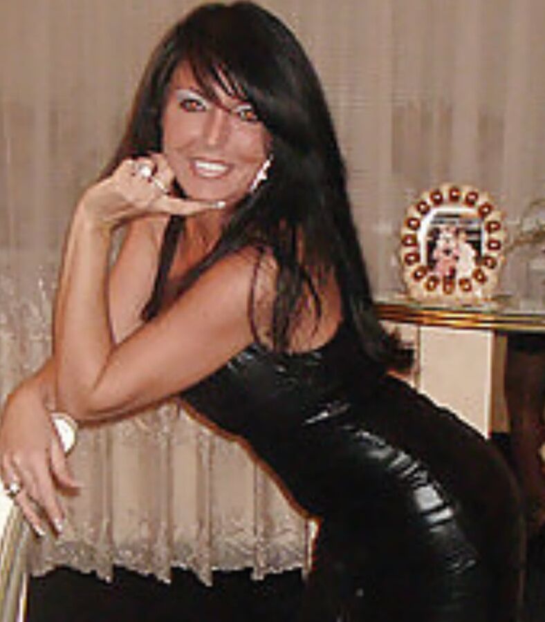 Exposed BBC-loving Mom