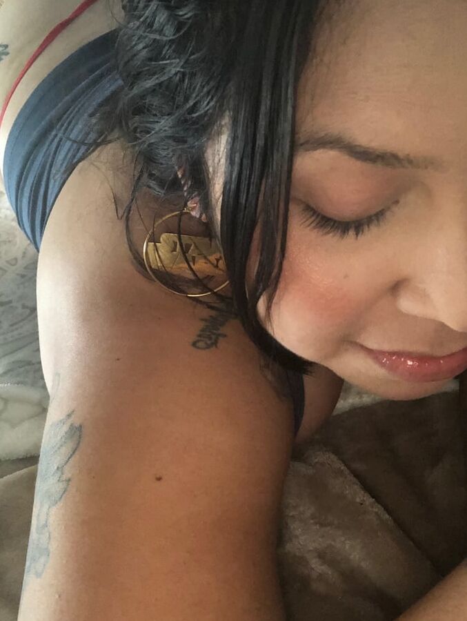 Sexy thick Latina