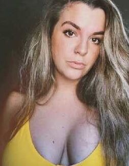 Sexy Busty Rachel