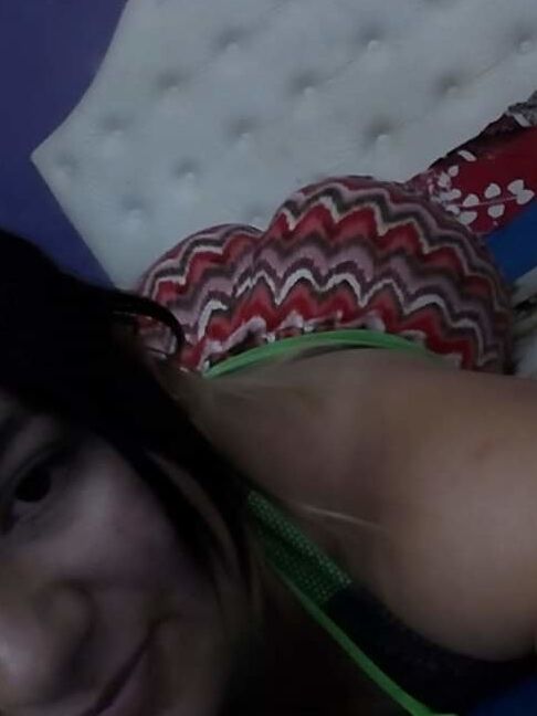 Corno mi esposa y su culote cuckold Wife flashing