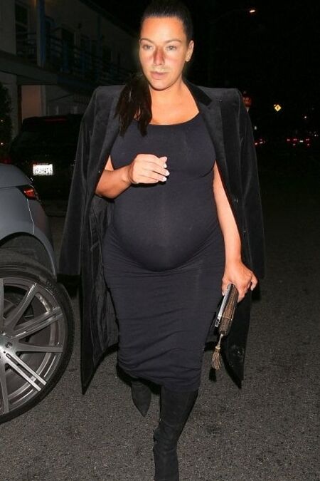 Sexy Pregnant Celebrity Model Marisa Kardashian