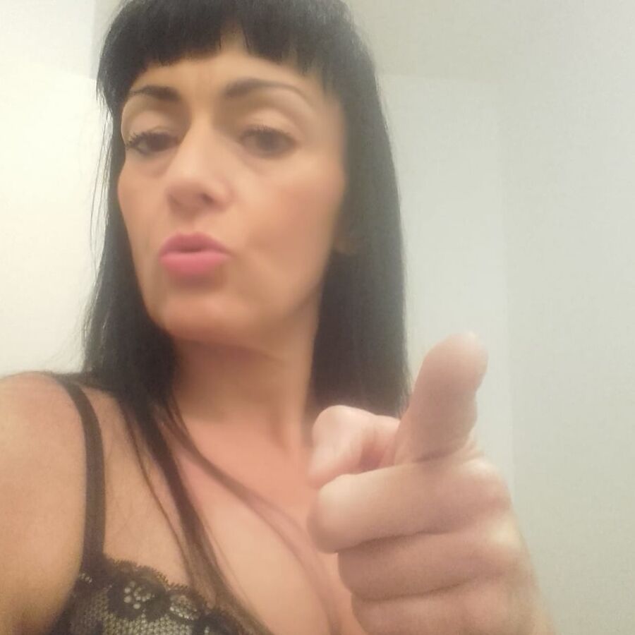 France milf hot babe
