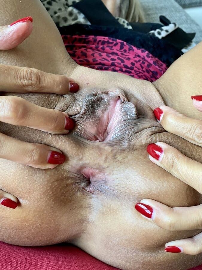 La magnifique grosse chatte de ma femme