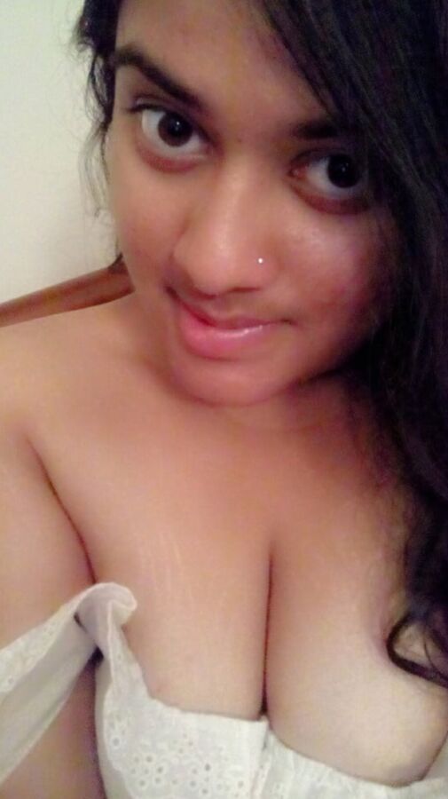 desi hot nri girl sexy expressions