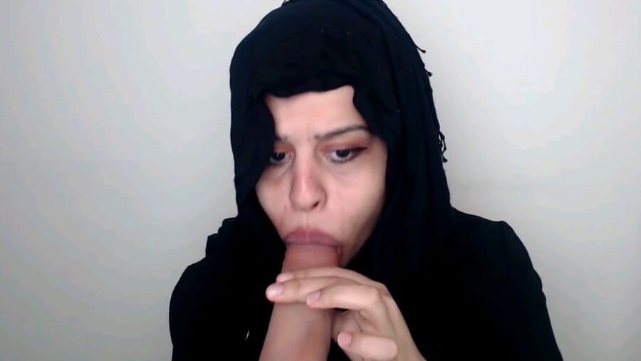 During RAMADAM i suck my dildo for Allah