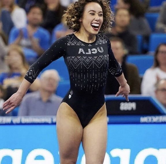 Katlyn Ohashi, super sexy Gymnast