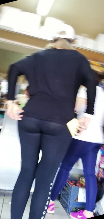 Madura riquisisima transparentando leggins